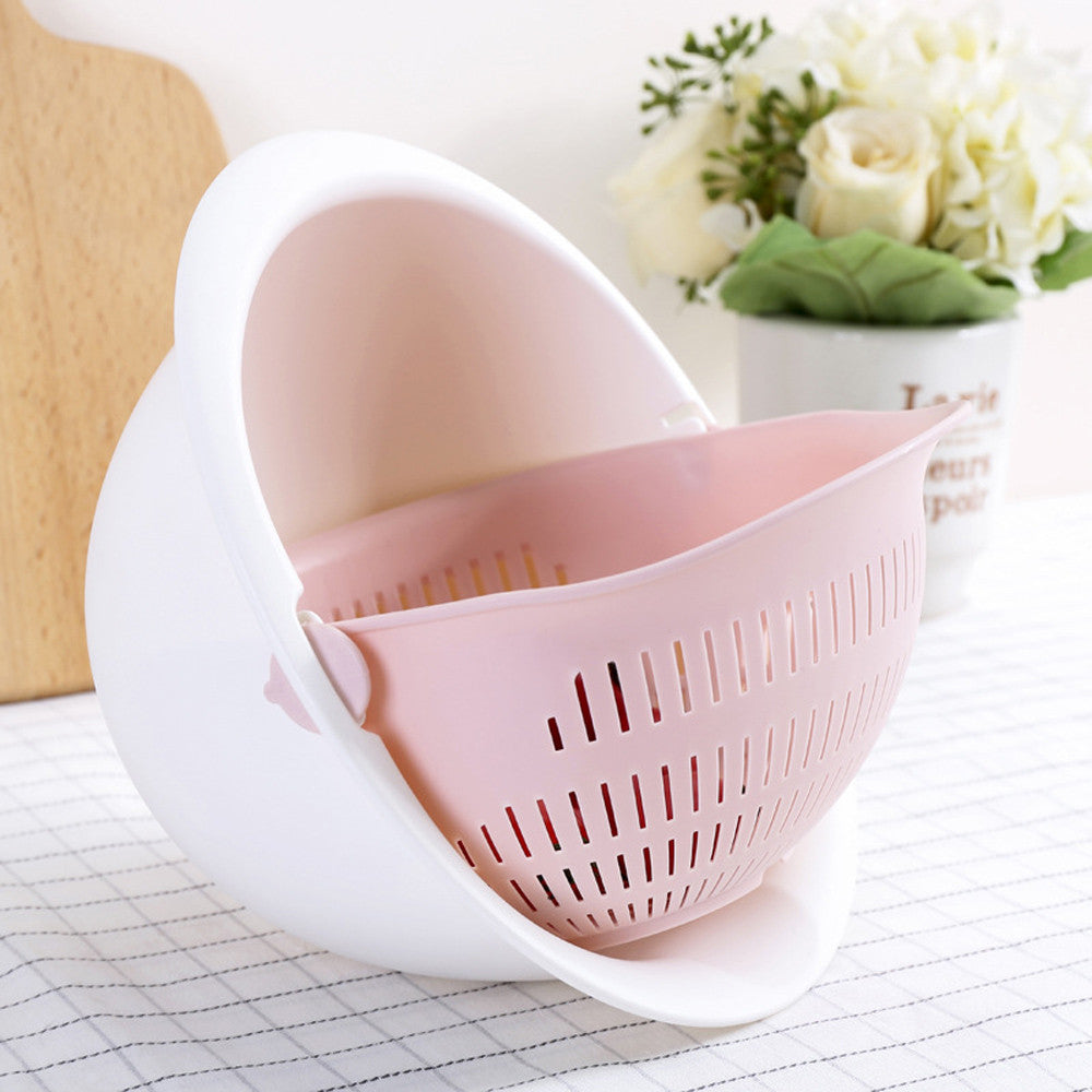 Portable fruit and vegetable cleaning basket